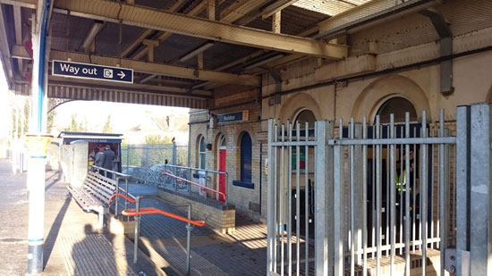 norbiton station platform