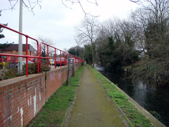  Hogsmill River Path